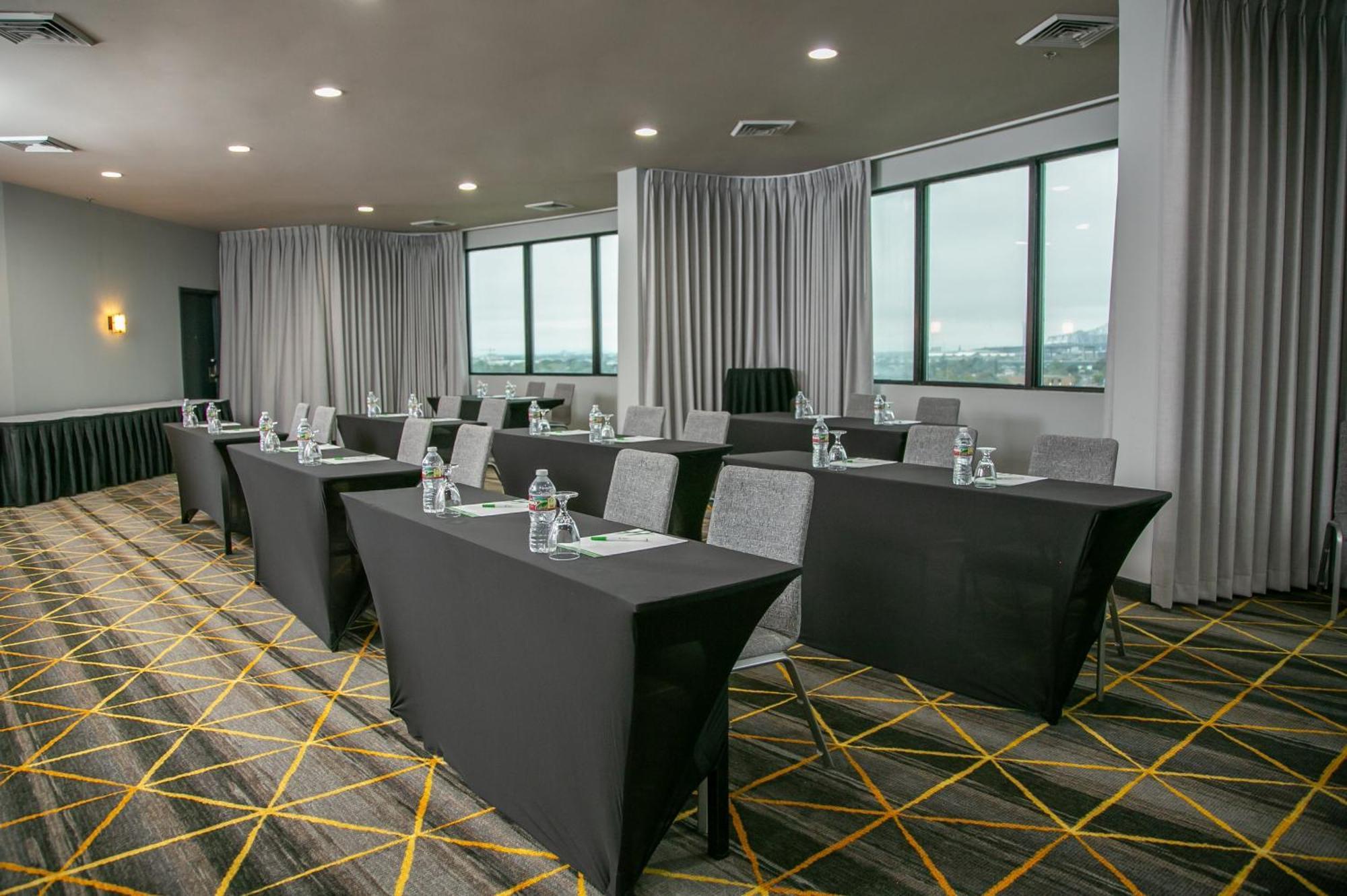 גרטנה Holiday Inn New Orleans West Bank Tower By Ihg מראה חיצוני תמונה